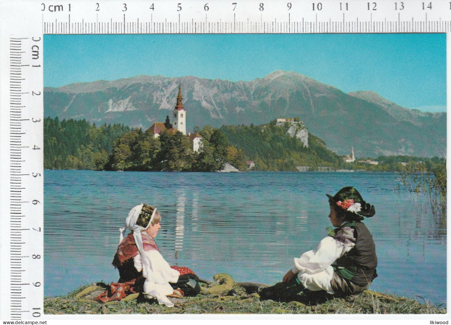 Bled - Children In National Costume On The Shore Of The Lake - Slovénie