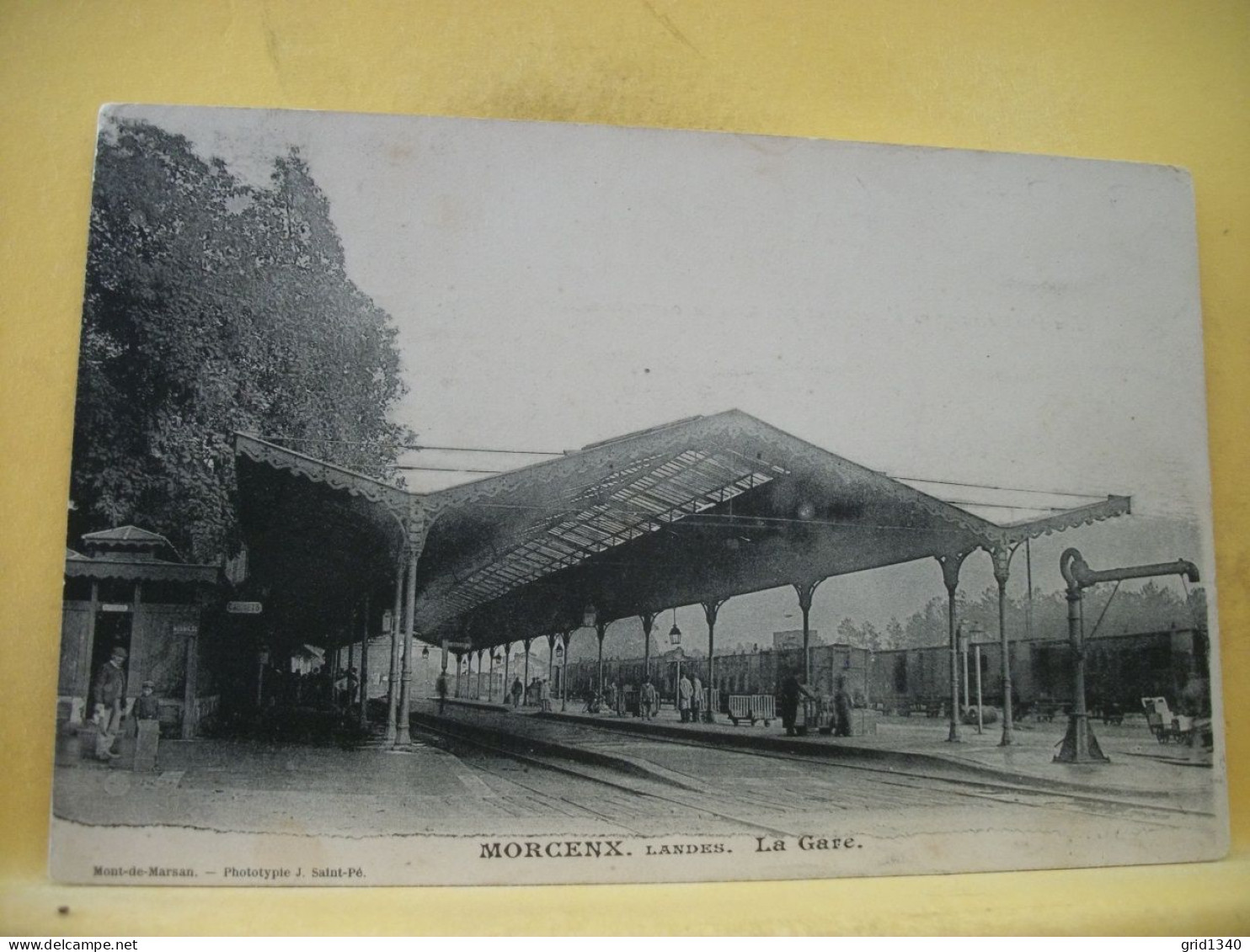 40 2473 CPA - VUE DIFFERENTE N° 2 - 40 MORCENX - LA GARE - ANIMATION - Gares - Sans Trains