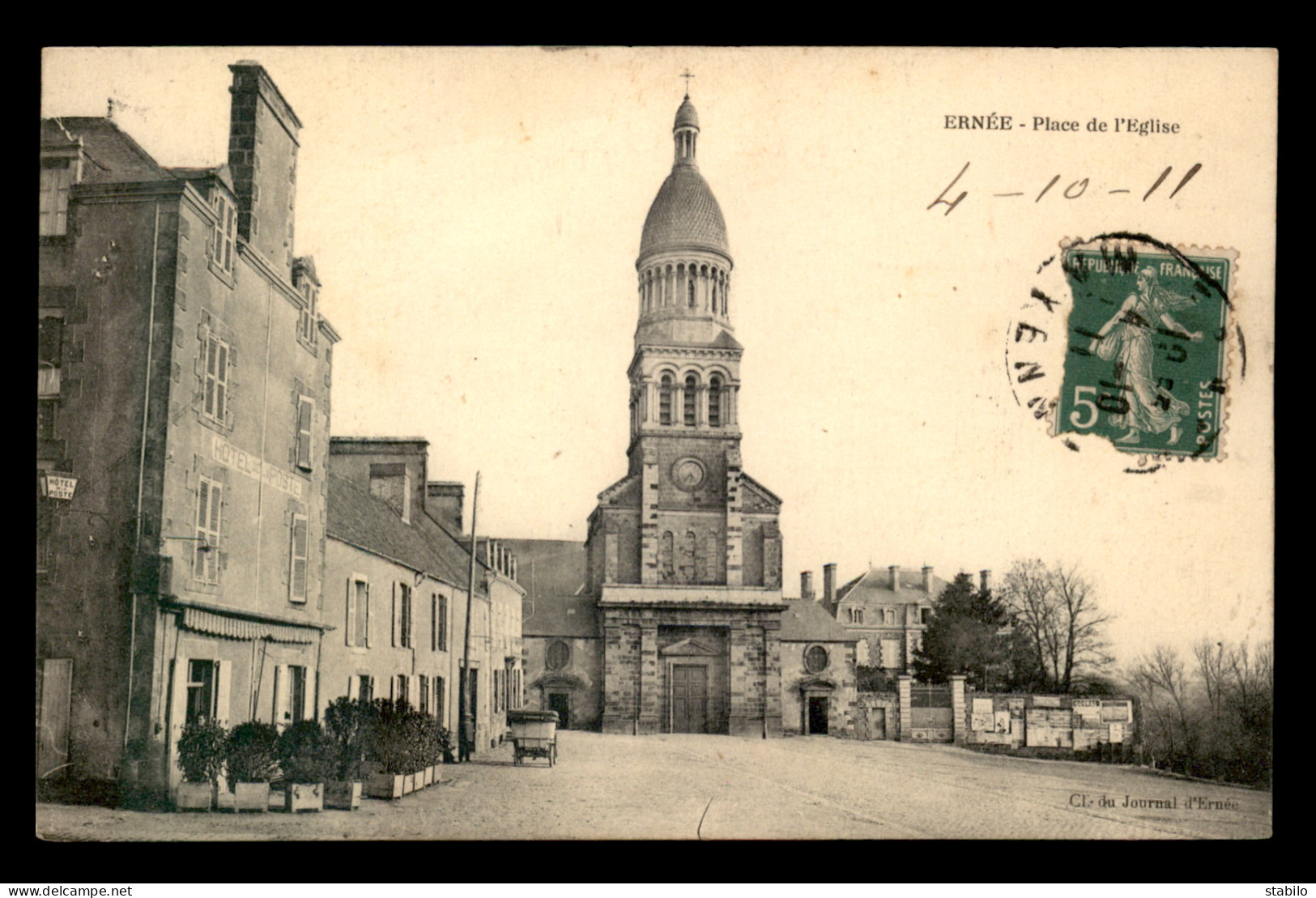 53 - ERNEE - PLACE DE L'EGLISE - Ernee