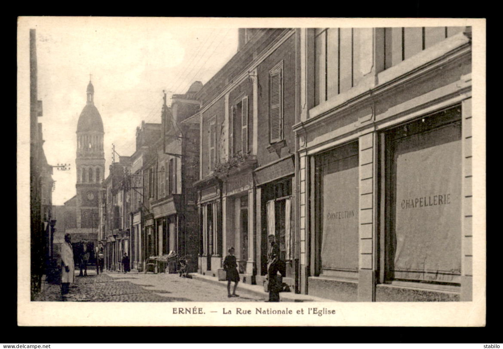 53 - ERNEE - RUE NATIONALE ET EGLISE - Ernee