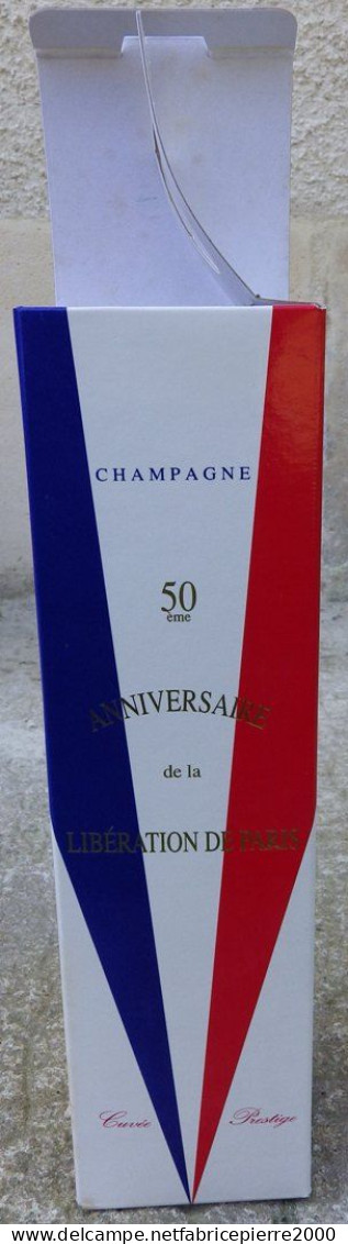 CHAMPAGNE 50 ans Libération de PARIS avec étui, BESSERAT DE BELLEFON 10 photos, bouteille pleine + 4 étiquettes