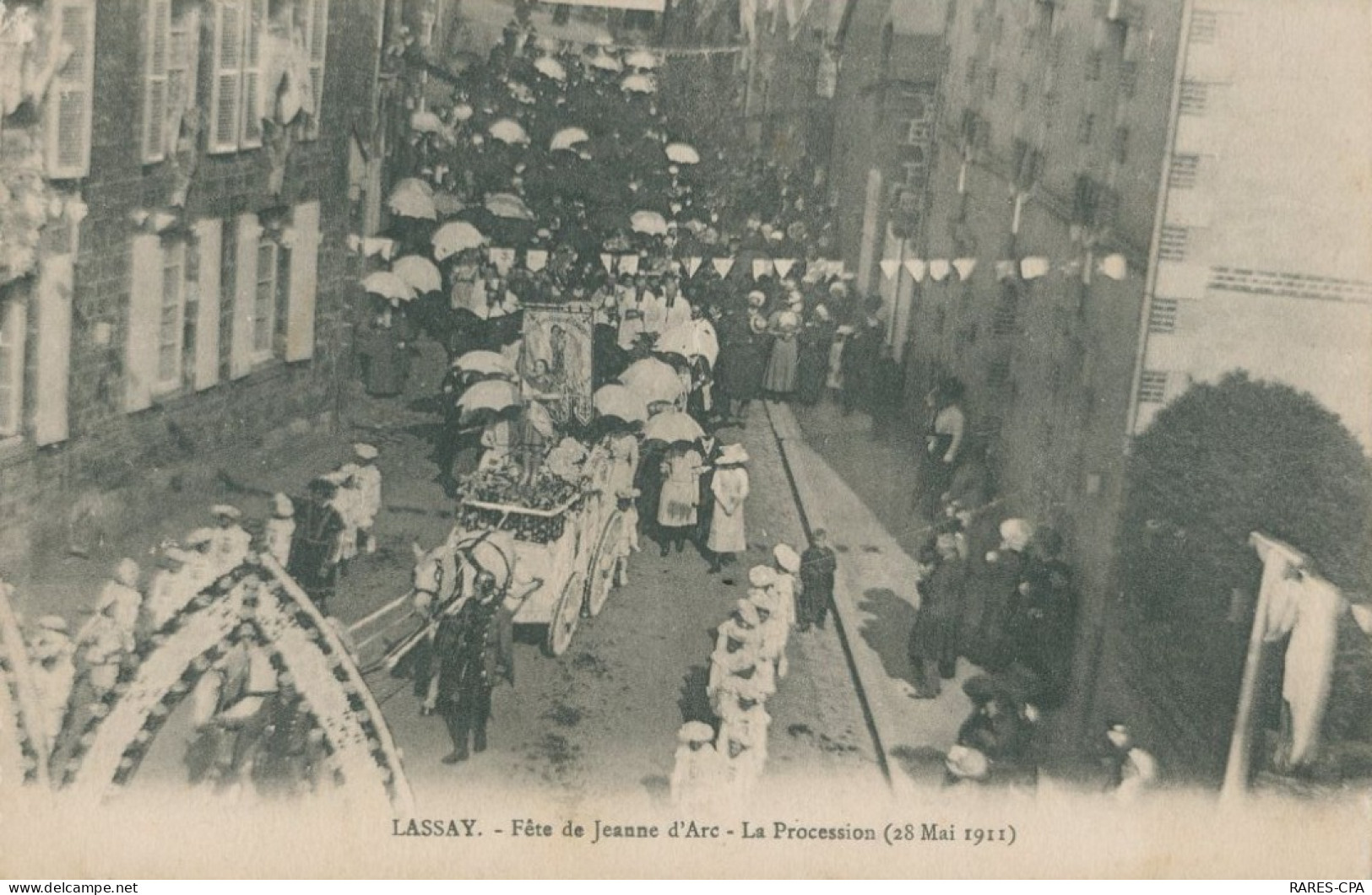 53 LASSAY - Fete De Jeanne D'Arc - La Procession ( 28 Mai 1911 )  - TTB - Lassay Les Chateaux