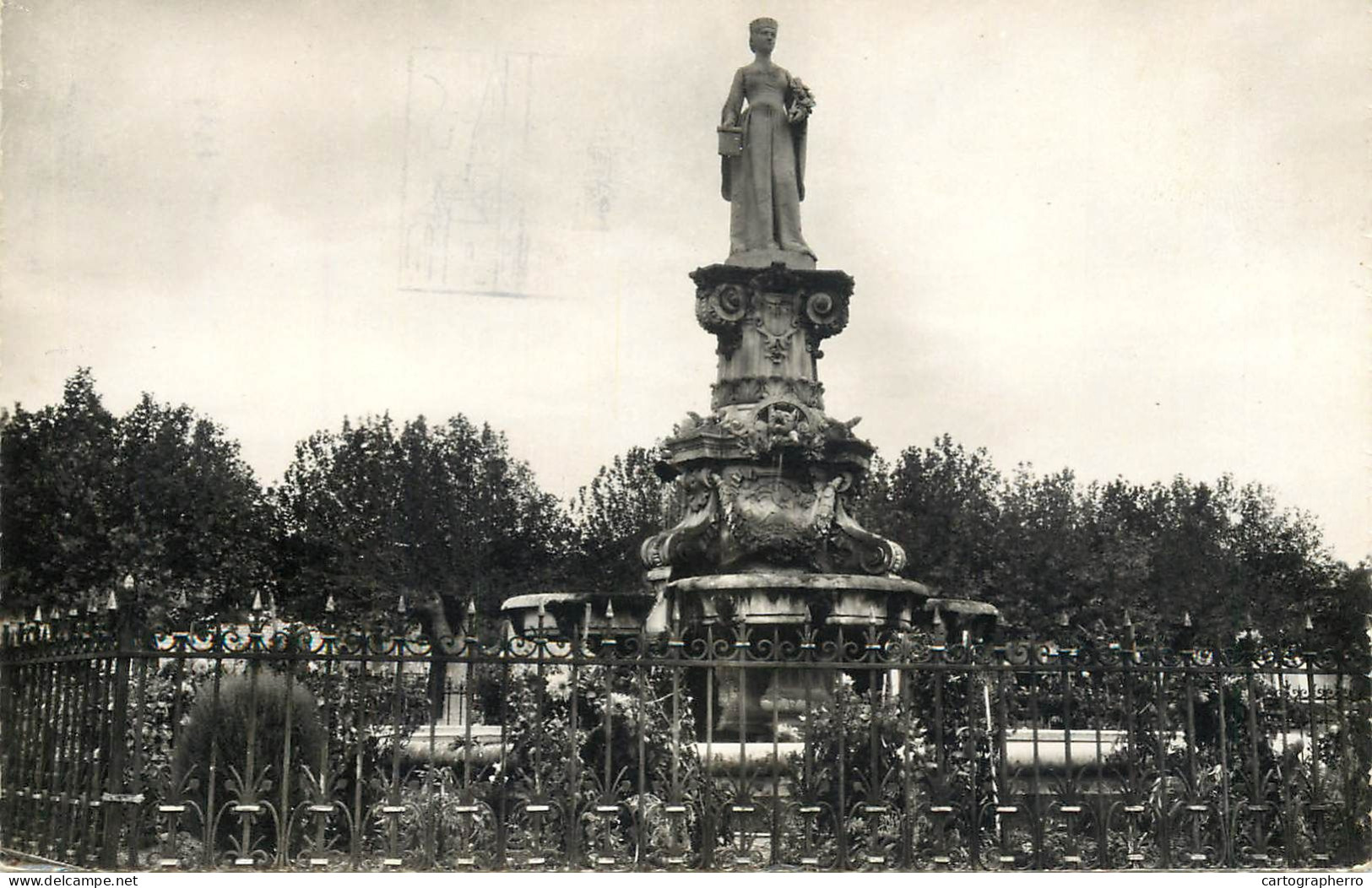 France Bourg Saint Andeol (Ardeche) Statue Dona Vierna - Bourg-Saint-Andéol