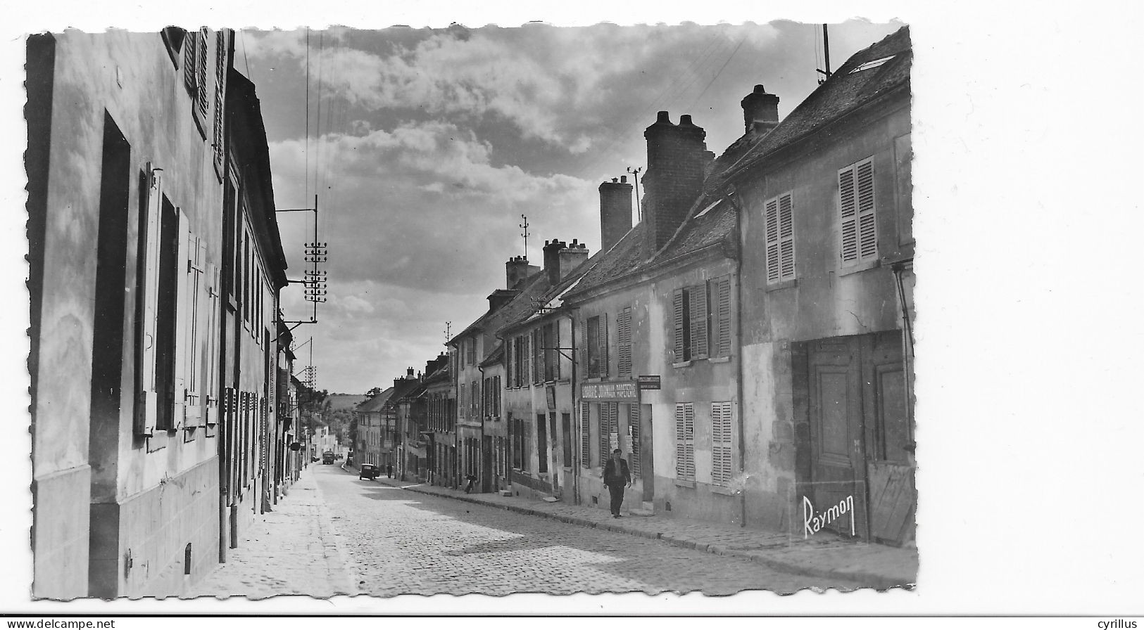 CPSM - LOUVRES (95) - RUE DE PARIS - Louvres