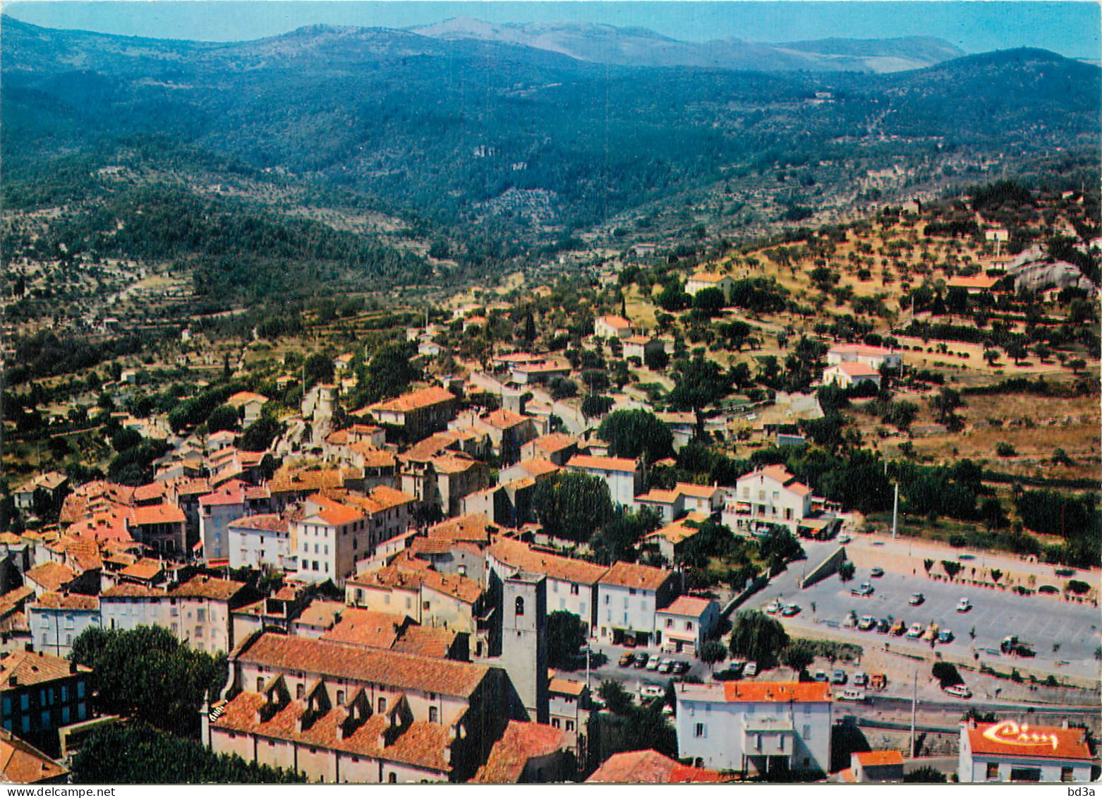 83 - FAYENCE - Fayence