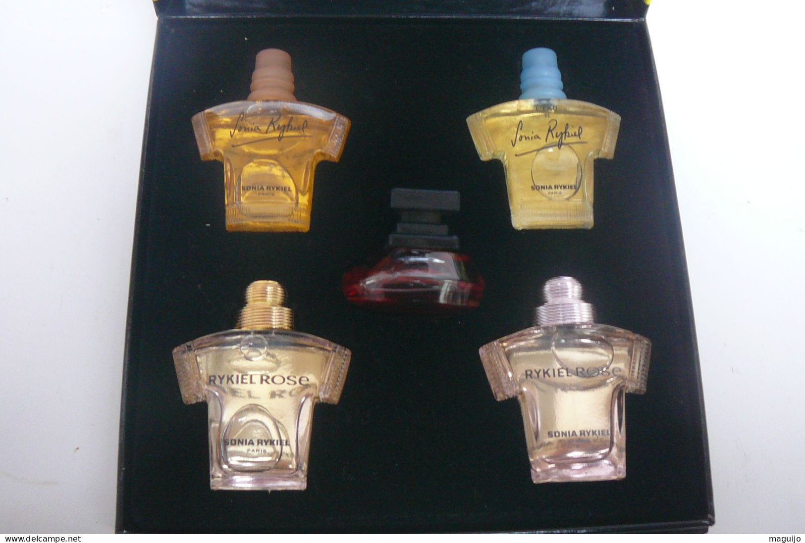 SONIA RYKIEL: "COFFRET 5 MINIS  /// PAS NEUF MAIS BON ETAT  GENERAL //MANGOPAY OBLIGATOIRE /// LIRE ET VOIR !! - Miniatures Womens' Fragrances (without Box)