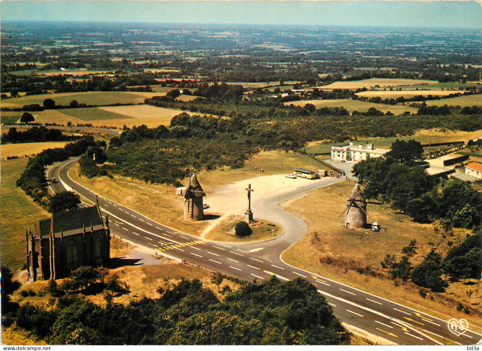 85 - LE MONT DES ALOUETTES - LES HERBIERS - Les Herbiers