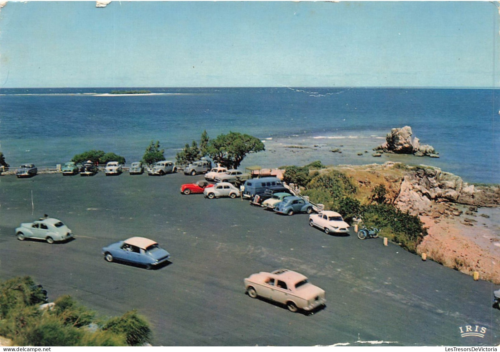 FRANCE- Nouméa - Calédonie - Rocher à La Voile - Sail Rock - Voitures - Vue Sur La Mer - Carte Postale Ancienne - Nouvelle Calédonie