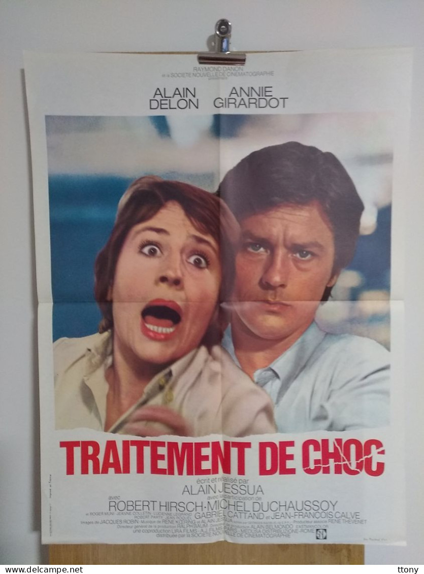 Affiche Pliée Originale Traitement De Choc Avec Annie Girardot Et Alain Delon 1973 ( Format 80 Cm X 60 Cm ) - Posters
