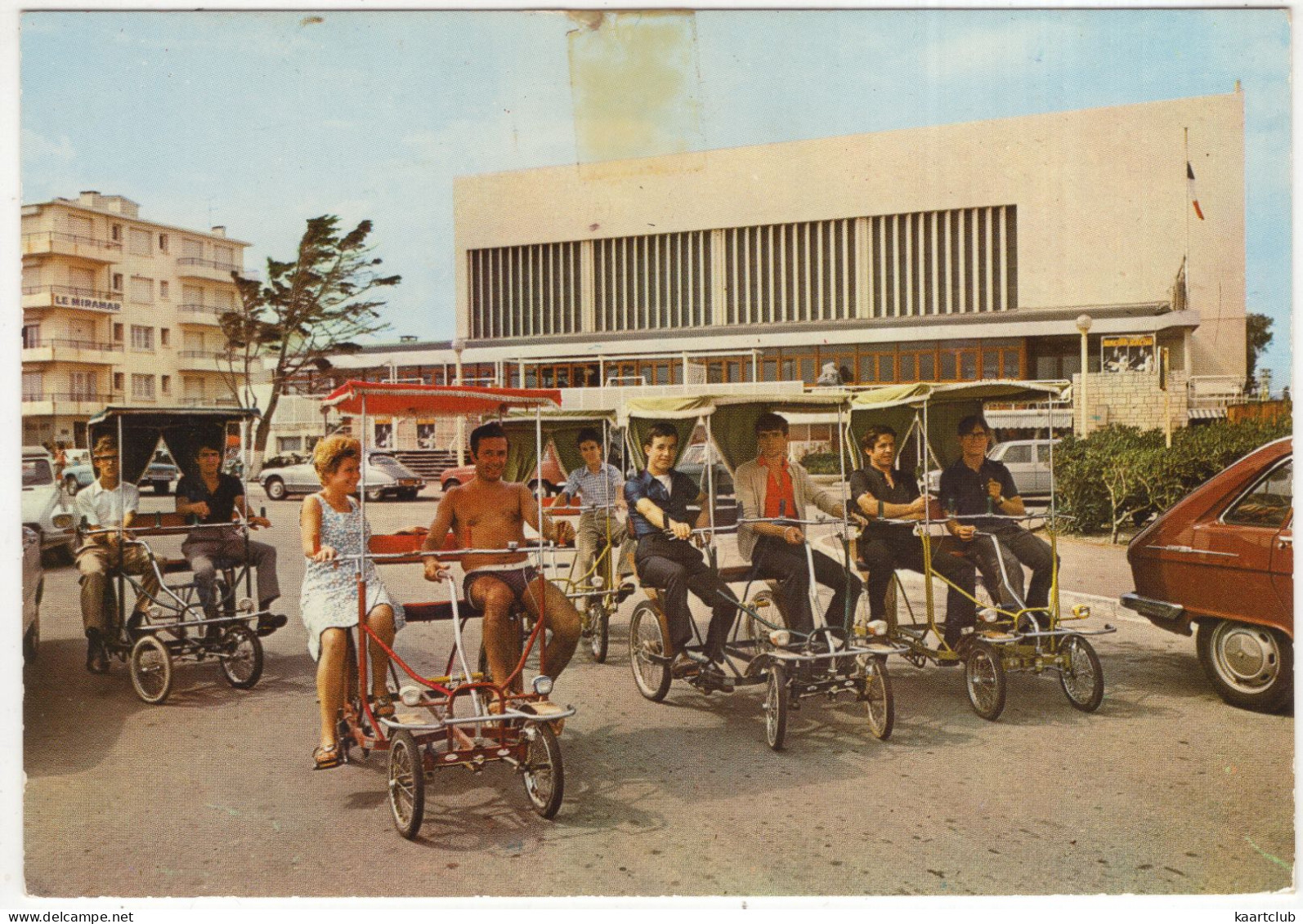 Canet-Plage: 4-WHEEL PEDAL BIKES (5x), RENAULT 16,  CITROËN DYANE, DS - Promenade - (Cycles Robin 8, Av. E. Sauvy) - Turismo