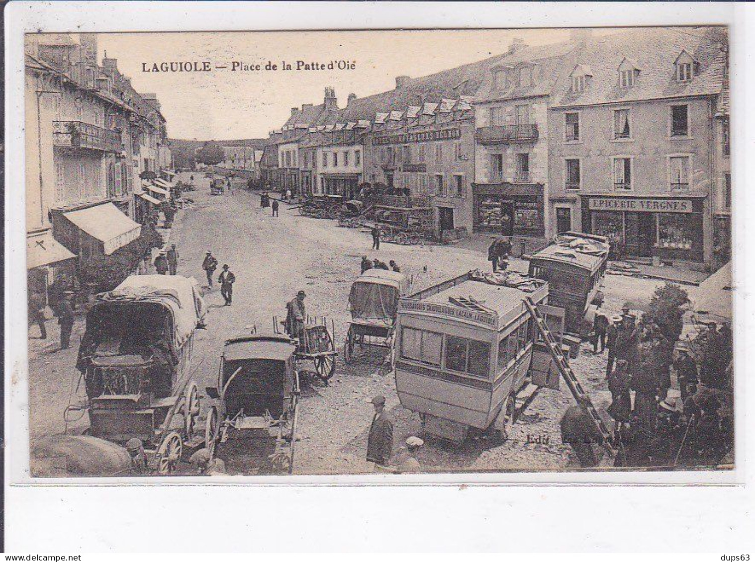 LAGUIOLE: Place De La Patte D'oie, Autobus - Très Bon état - Laguiole