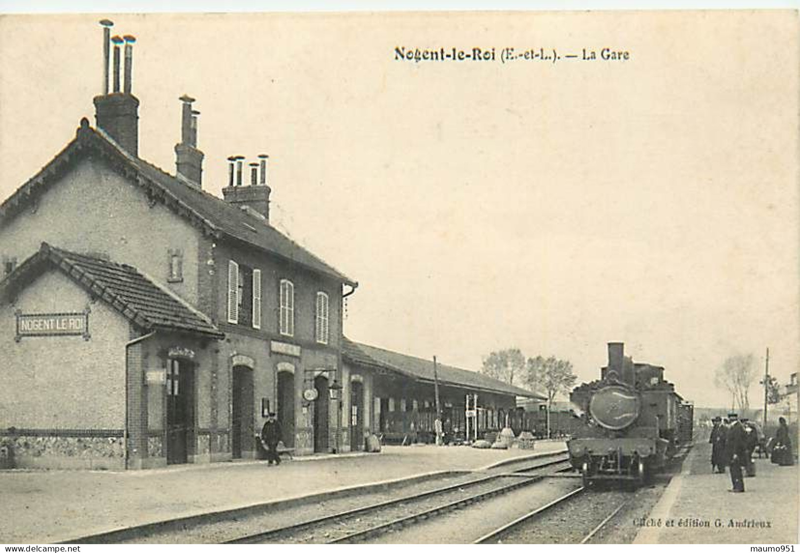 28 NOGENT LE ROI - LA GARE - Nogent Le Roi