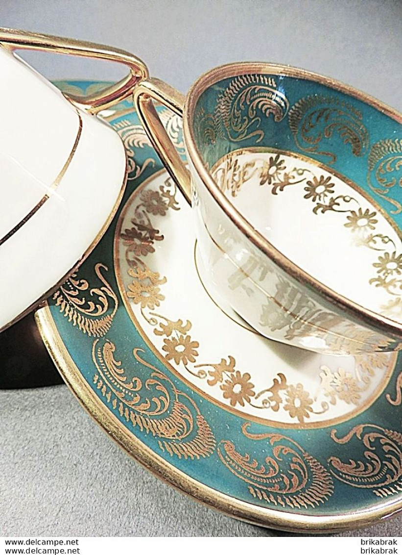 # TASSES A CAFE EN PORCELAINE DE LIMOGES CHANFRIASSE - Vaisselle