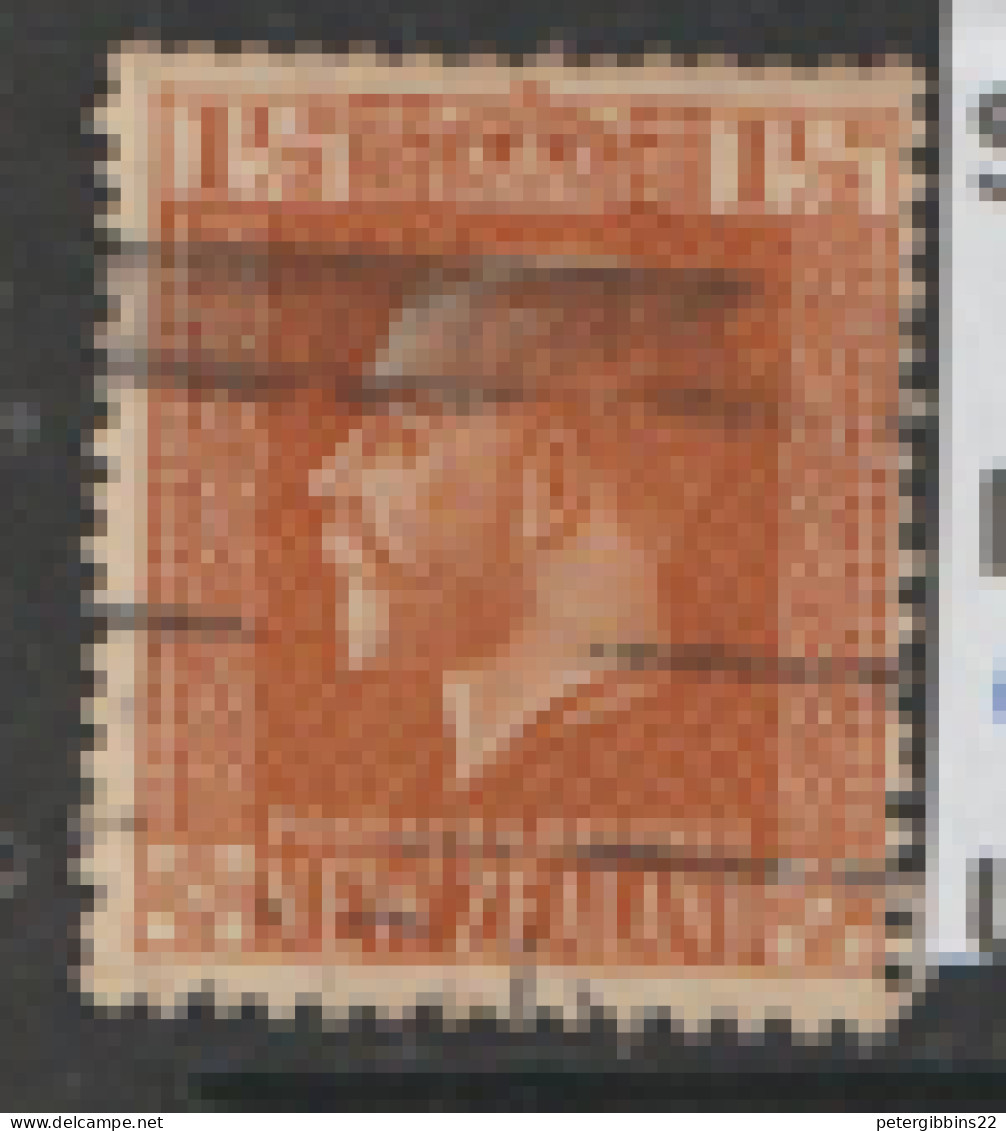 New Zealand  1915  SG 438    1.1/2d   Perf 14x15    Fine Used - Gebruikt