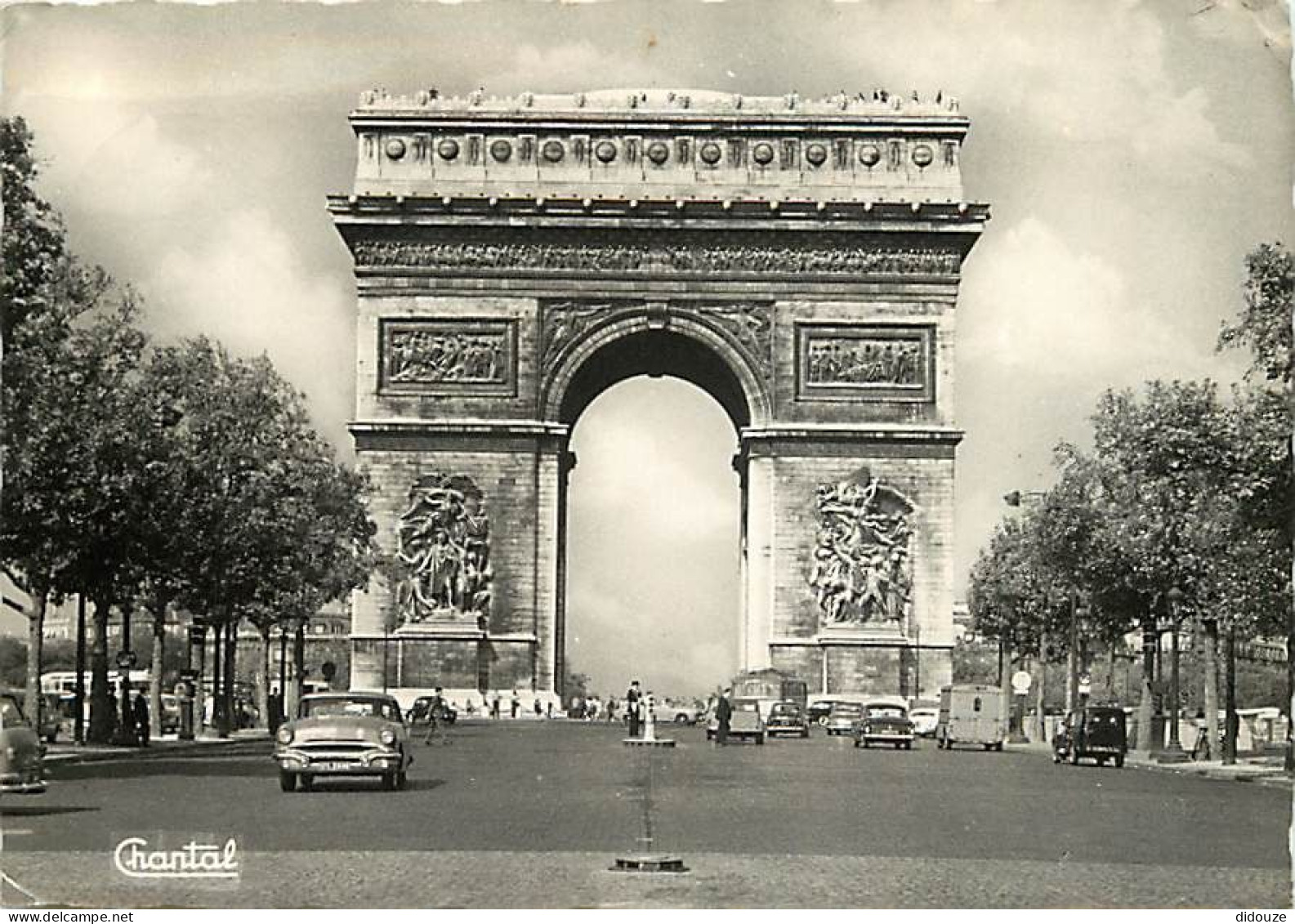 Automobiles - Paris - L'Arc De Triomphe - CPSM Grand Format - Etat Léger Pli Visible - Voir Scans Recto-Verso - Turismo