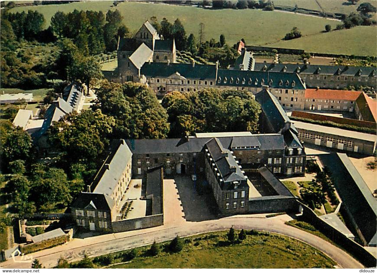 50 - Saint Sauveur Le Vicomte - L'Abbaye Sainte Marie Madeleine Postel - Vue Aérienne - Carte Neuve - CPM - Voir Scans R - Saint Sauveur Le Vicomte