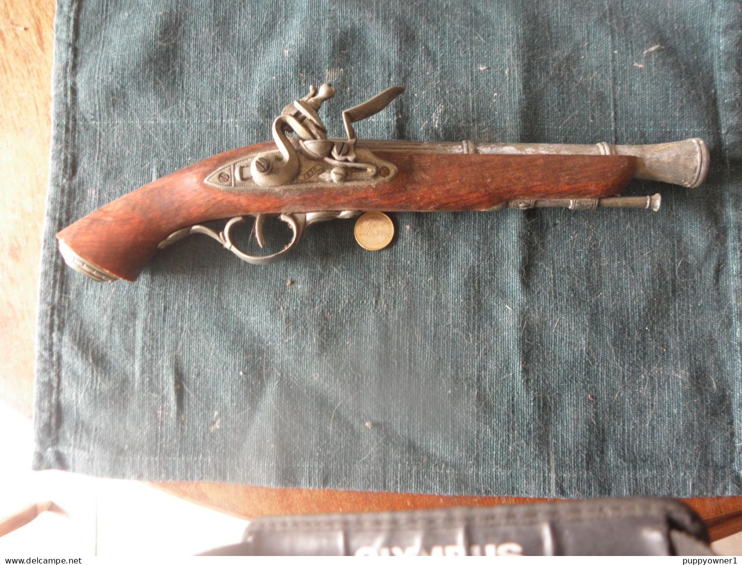 Reproduction De Pistolet à Silex Style 1830 - Armes Neutralisées