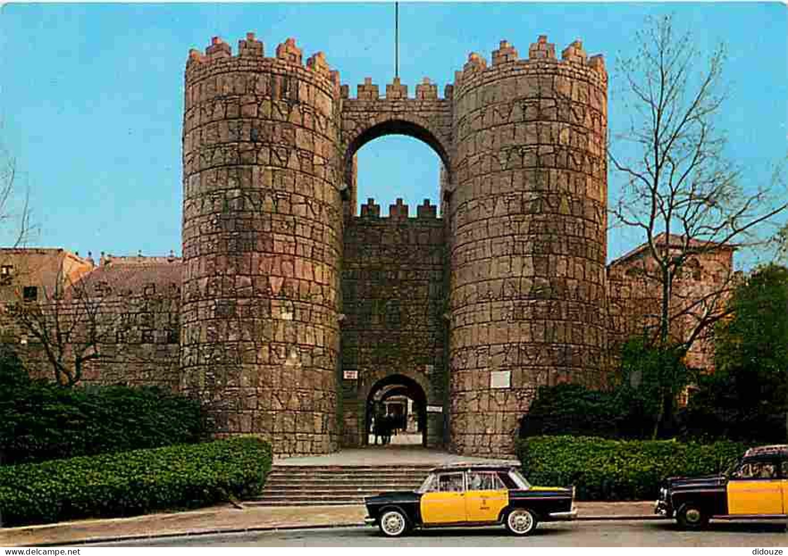 Automobiles - Pueblo Espanol - CPM - Voir Scans Recto-Verso - Turismo