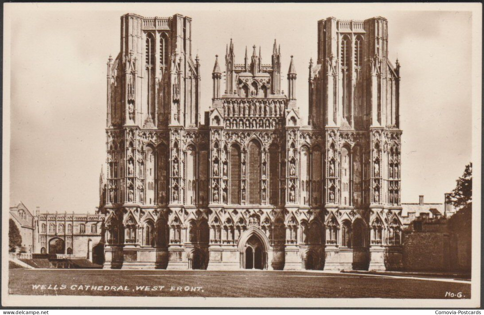 West Front, Wells Cathedral, Somerset, C.1930s - Dawkes & Partridge RP Postcard - Wells