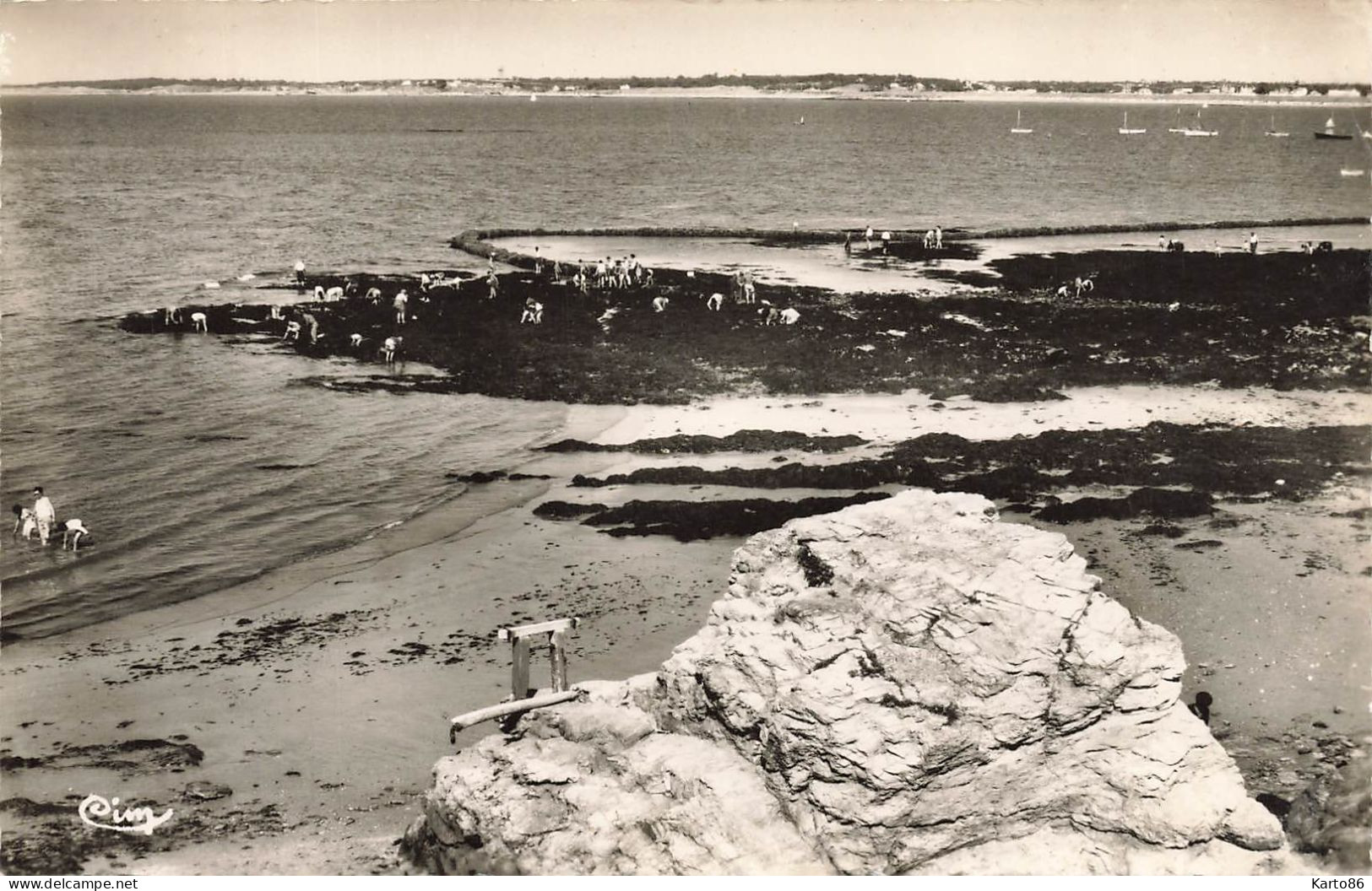 La Plaine Sur Mer * Le Port Giraud * Les Rochers Et La Pêche Aux Moules - La-Plaine-sur-Mer