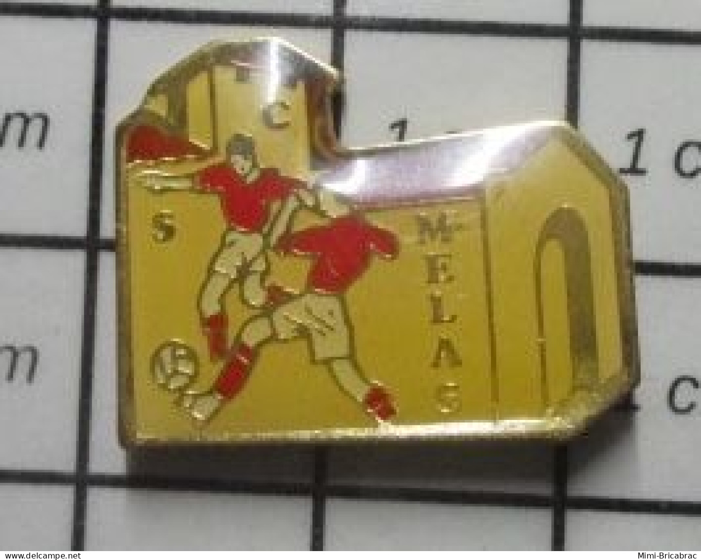 713B  Pin's Pins / Beau Et Rare / SPORTS / CLUB FOOTBALL SC MELAS-MOILAS - Voetbal