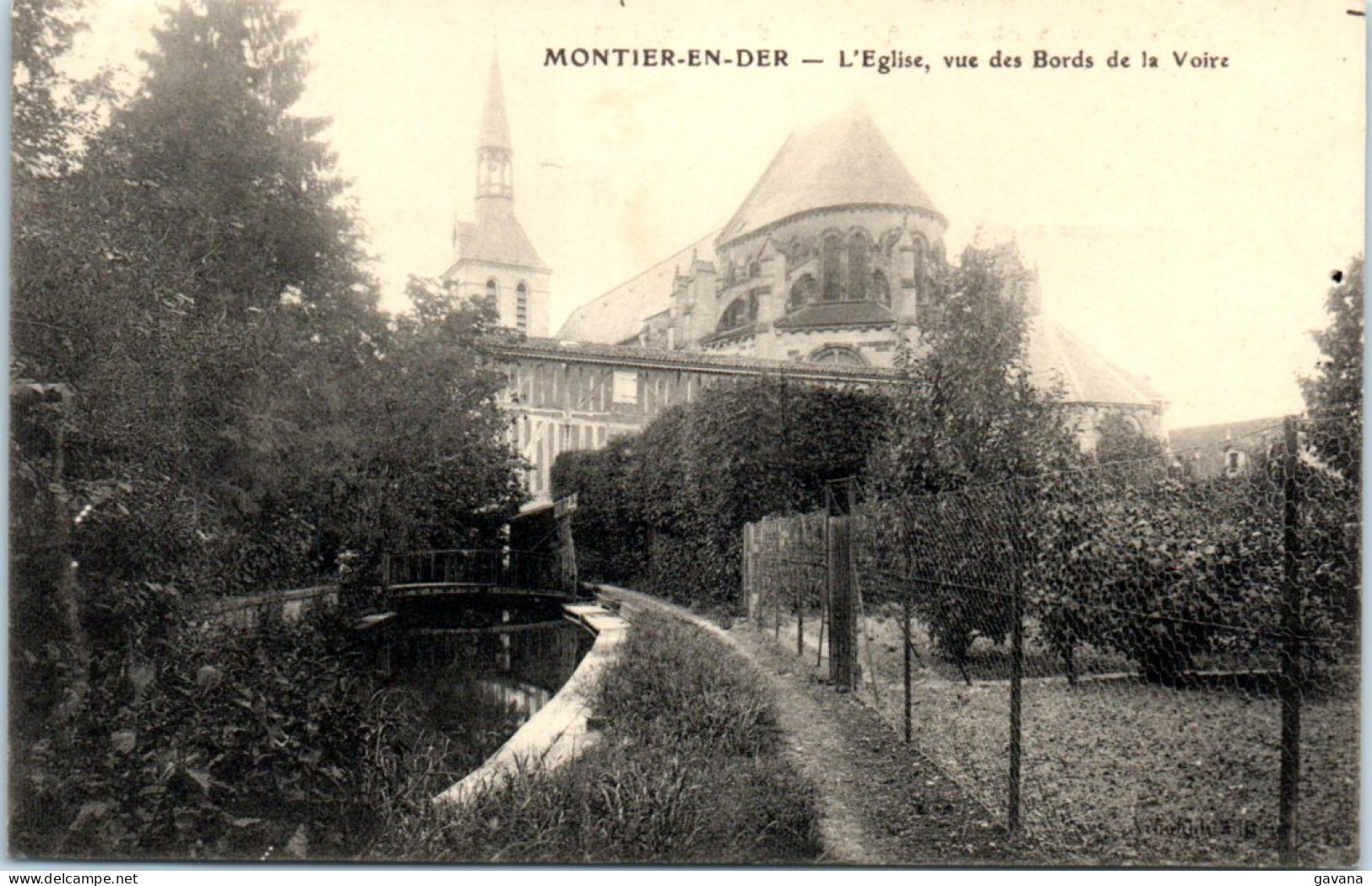 52 MONTIER-en-DER - L'église, Vue Des Bords De La Voire - Montier-en-Der