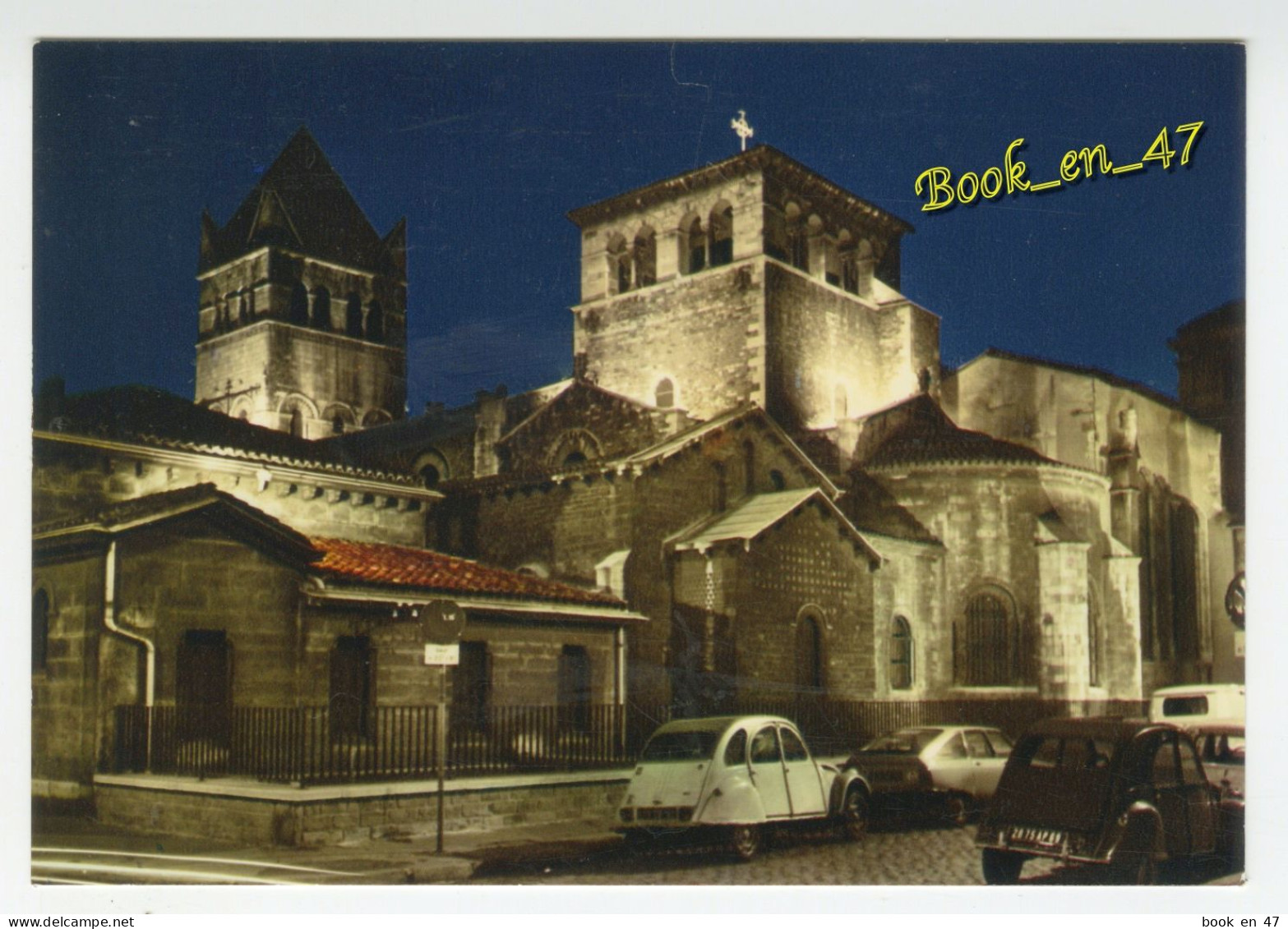 {87428} 69 Rhône Lyon , Basilique Saint Martin D' Ainay ; Citroën 2cv GS - Lyon 2