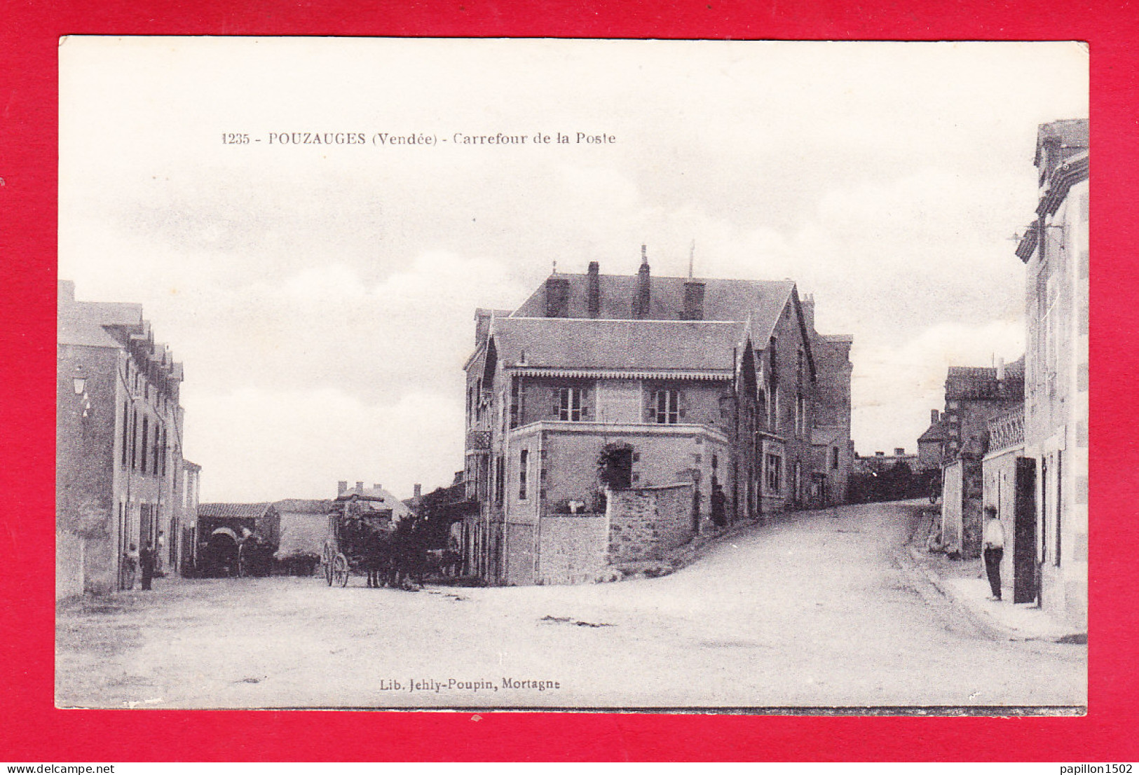 F-85-Pouzauges-02A20  Carrefour De La Poste, Cpa BE - Pouzauges