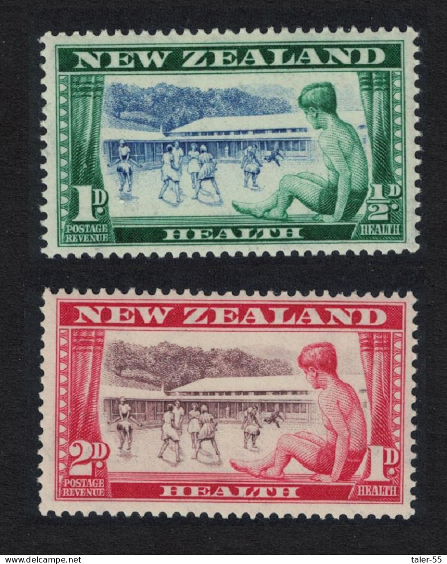 New Zealand Boy Sunbathing And Children Playing 2v 1948 MNH SG#696-697 - Unused Stamps