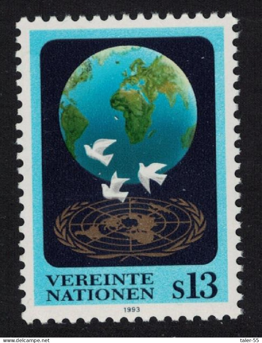 UN Vienna Globe Doves And UN Emblem 1993 MNH SG#V146 - Altri & Non Classificati