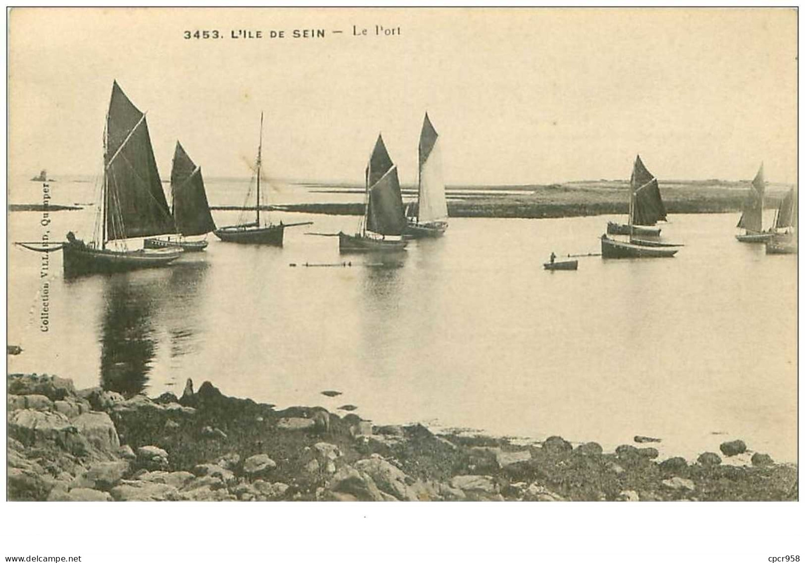 29 . N°37573 . Ile De Seins . Le Port - Ile De Sein