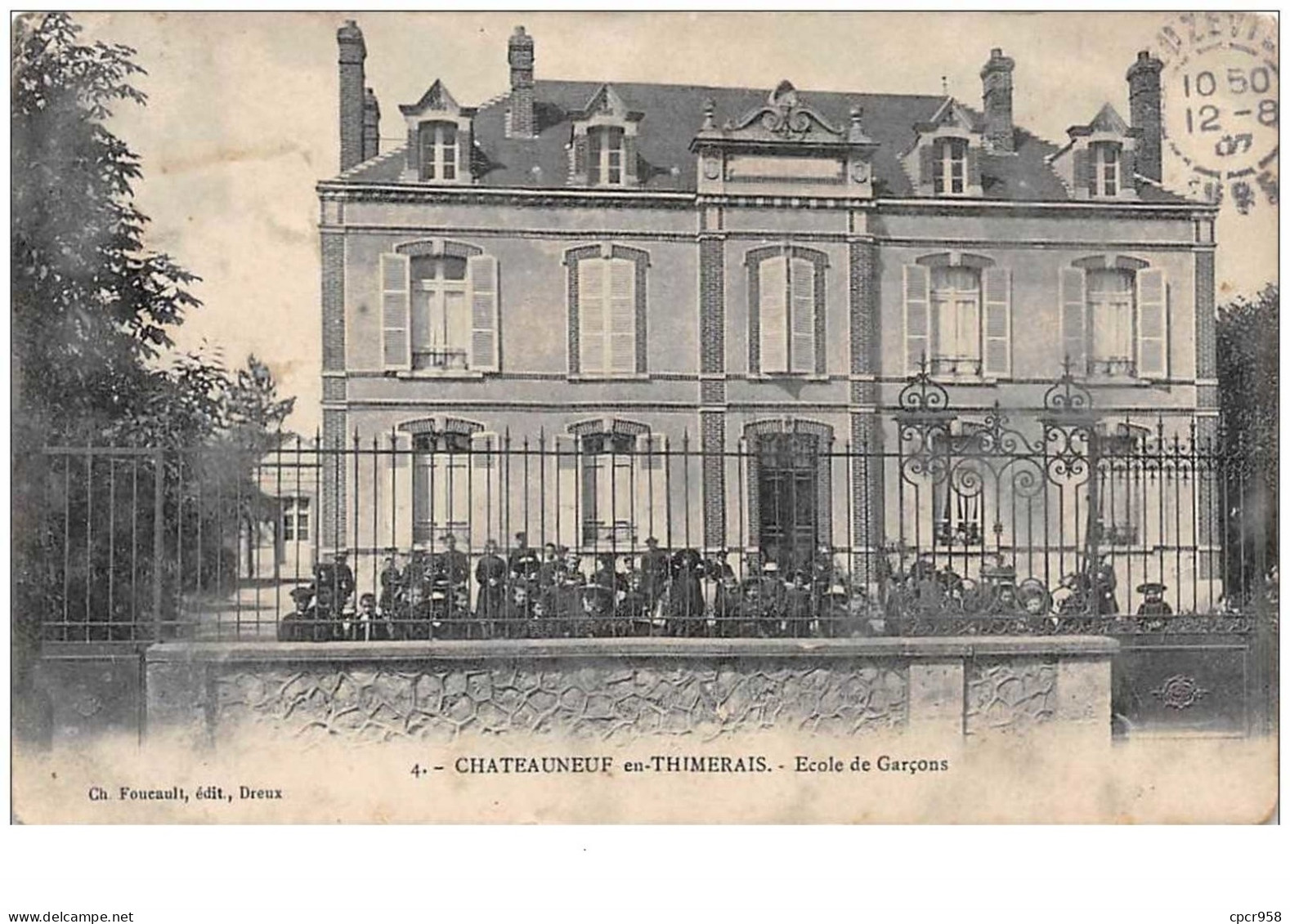 28 . N°50870 . Chateauneuf . Ecole De Garcons - Châteauneuf
