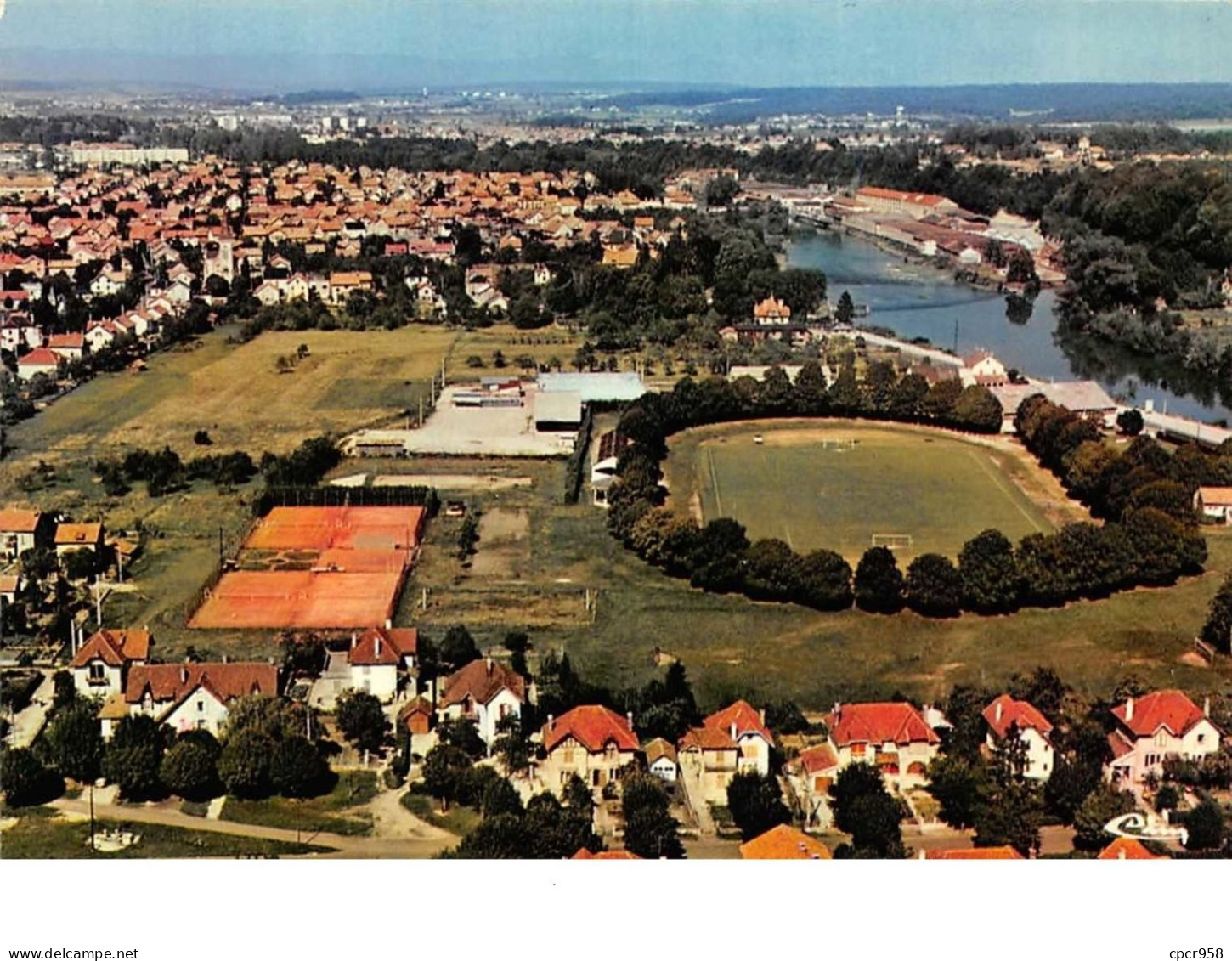 25 . N°200280  . VALENTIGNEY . VUE GENERALE AERIENNE LE STADE ET LE DOUBS  . CPSM . 14,5 X 10,5 - Valentigney