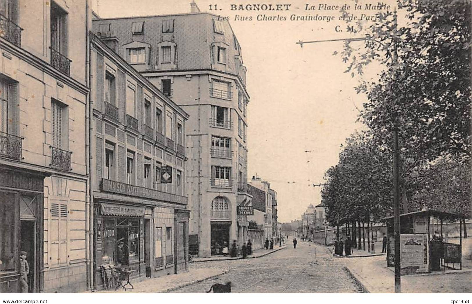 93 - SAN63342 - BAGNOLET - La Place De La Mairie - Les Rues Charles Graindorge Et De Paris - Bagnolet