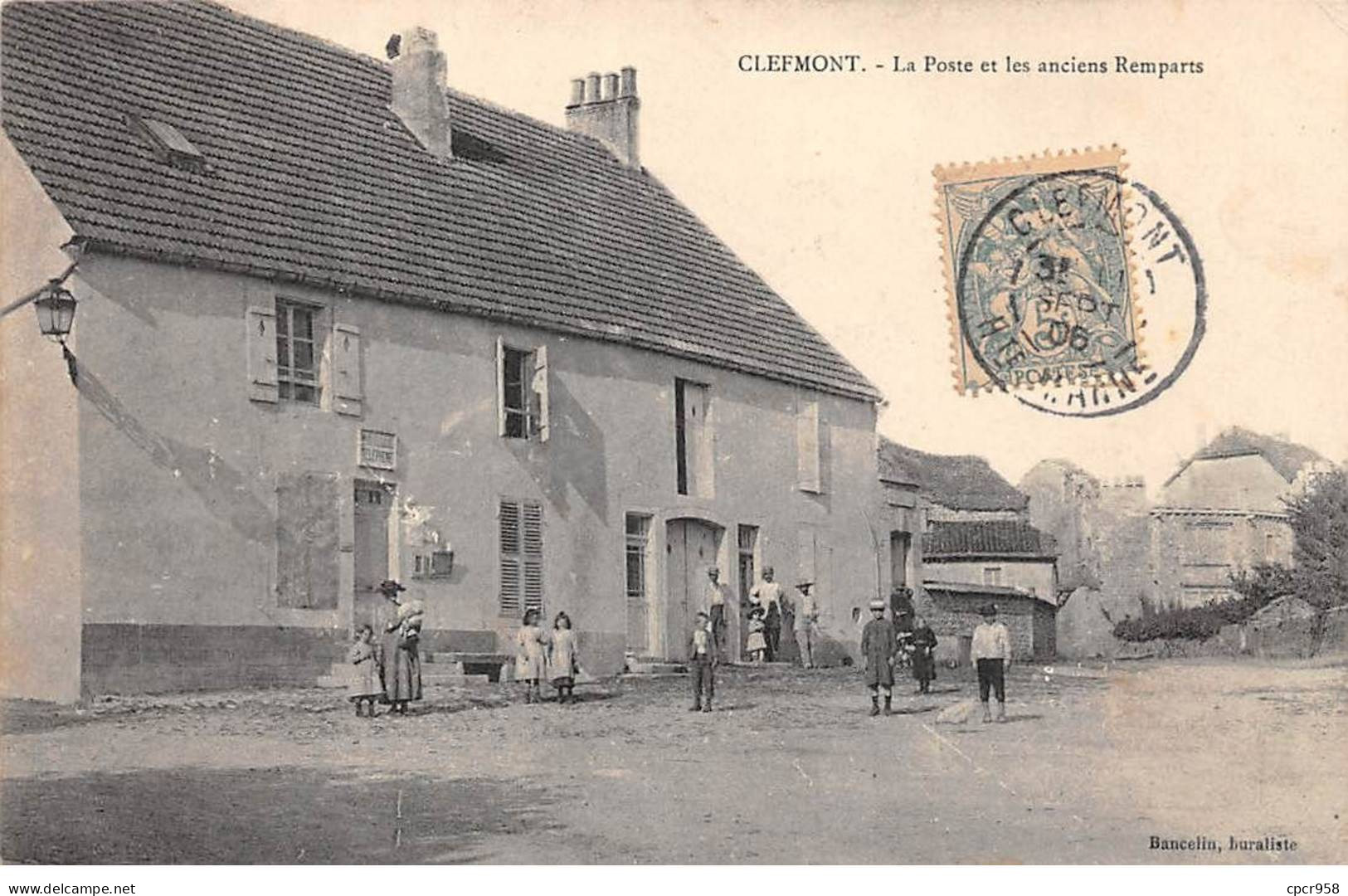 52 - SAN62876 - CLEFMONT - La Poste Et Les Anciens Remparts - Clefmont