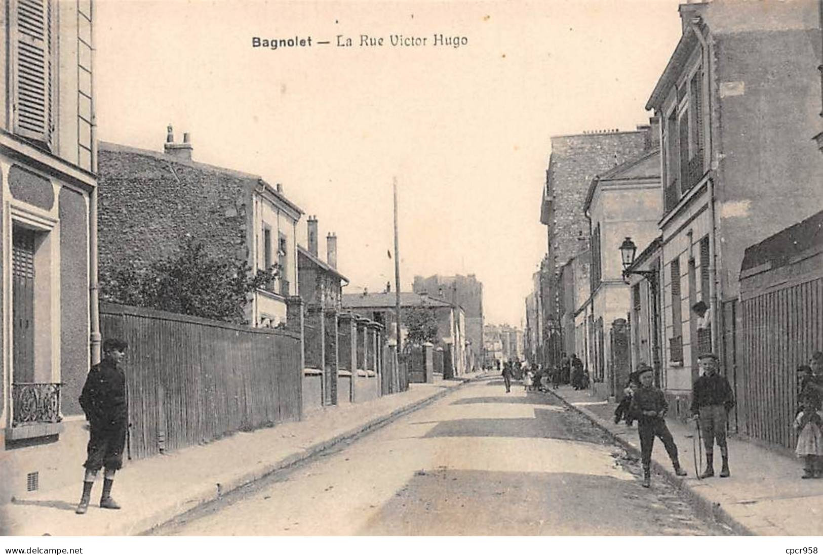 93 - SAN63341 - BAGNOLET - La Rue Victor Hugo - Bagnolet