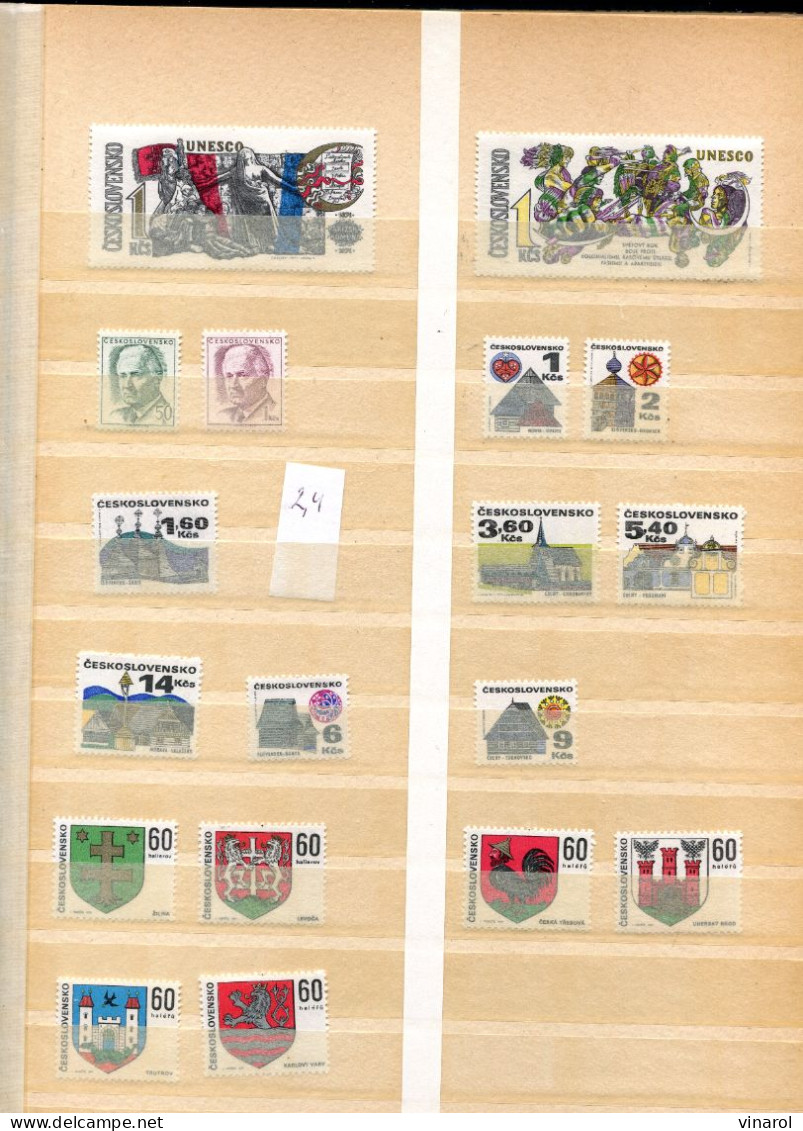 année 1966 - 1971  timbres **