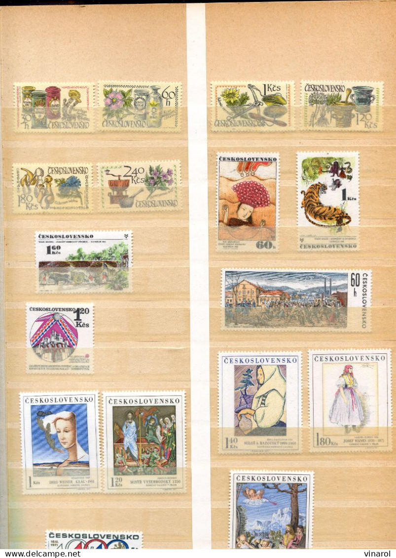 année 1966 - 1971  timbres **