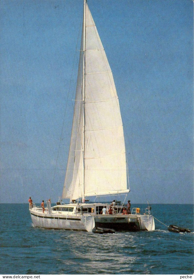 N°85 Z -cpsm Un Voilier - Sailing