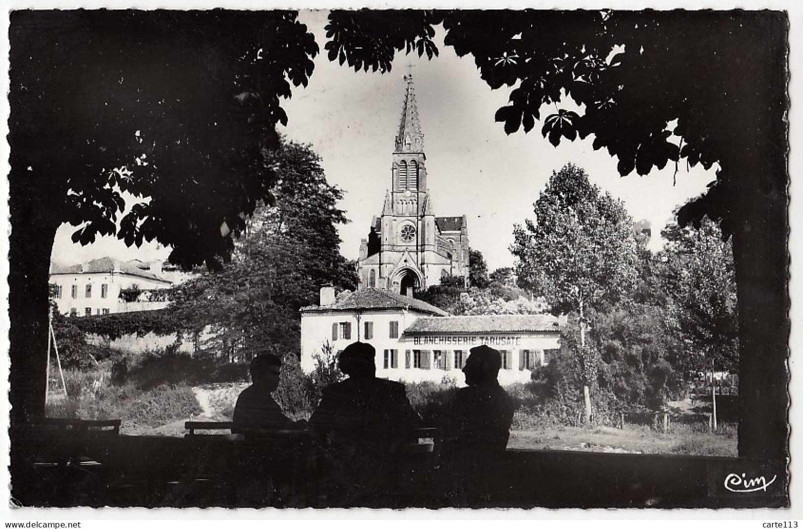 40 - B17203CPSM - TARTAS - Eglise Vue Des Allees Marines -  Blanchisserie TARUSATE - Bon état - LANDES - Tartas