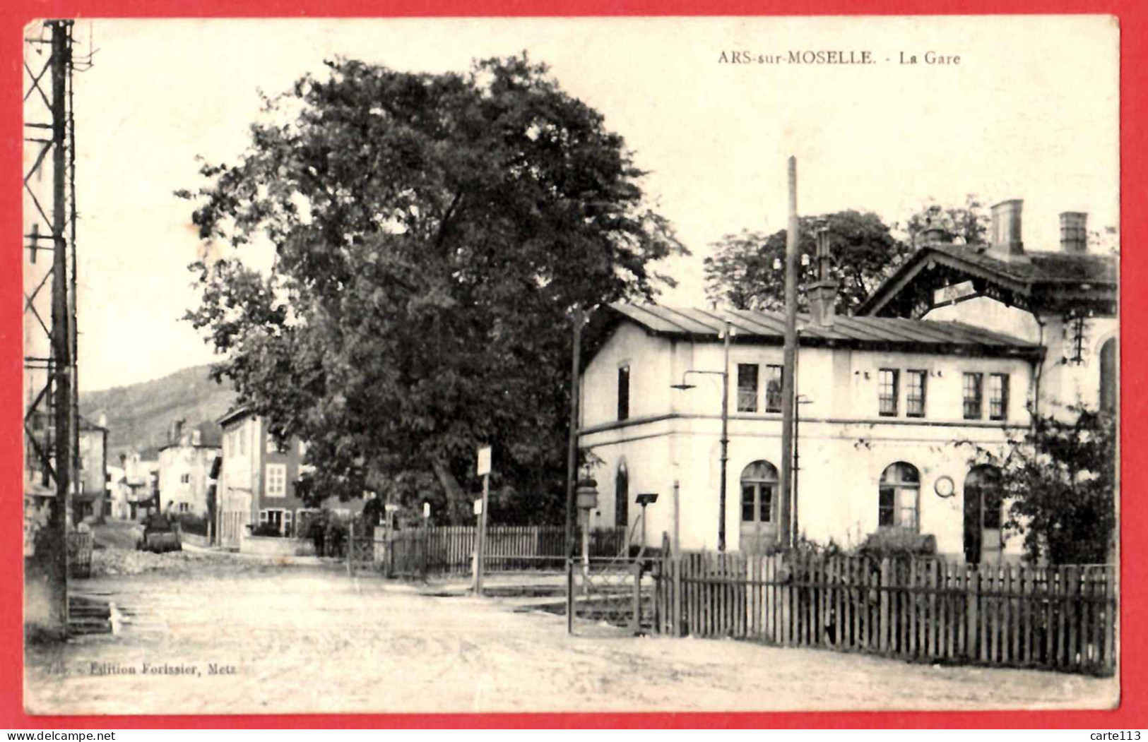 57 - B28589CPA - ARS SUR MOSELLE - La Gare - Passage à Niveau - Très Bon état - MOSELLE - Ars Sur Moselle