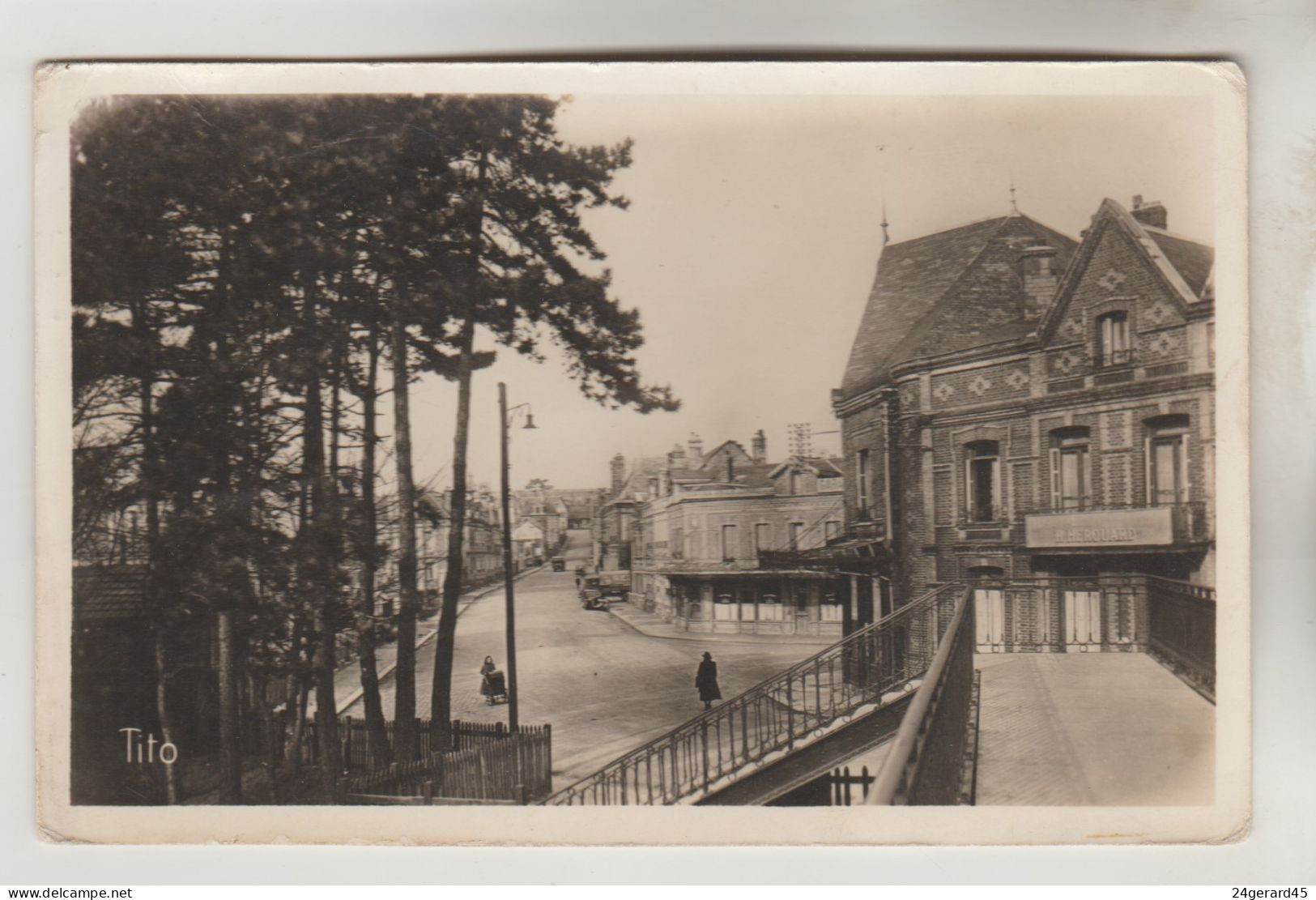 CPSM MONTVILLIERS (Seine Maritime) - Place De La Gare, Rue Thiers - Montivilliers