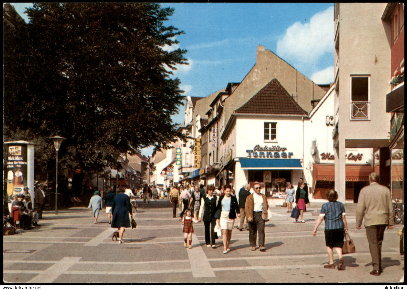 Ratingen Oberstraße Fußgängerzone Leute Beim Einkaufen, Litfaßsäule 1970 - Ratingen