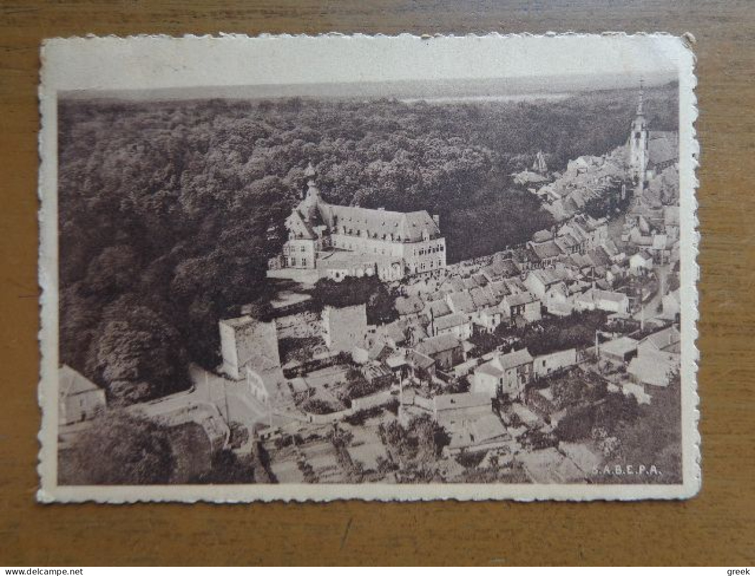 Chimay: Son Chateau Féodal (luchtzicht) --> Beschreven - Chimay