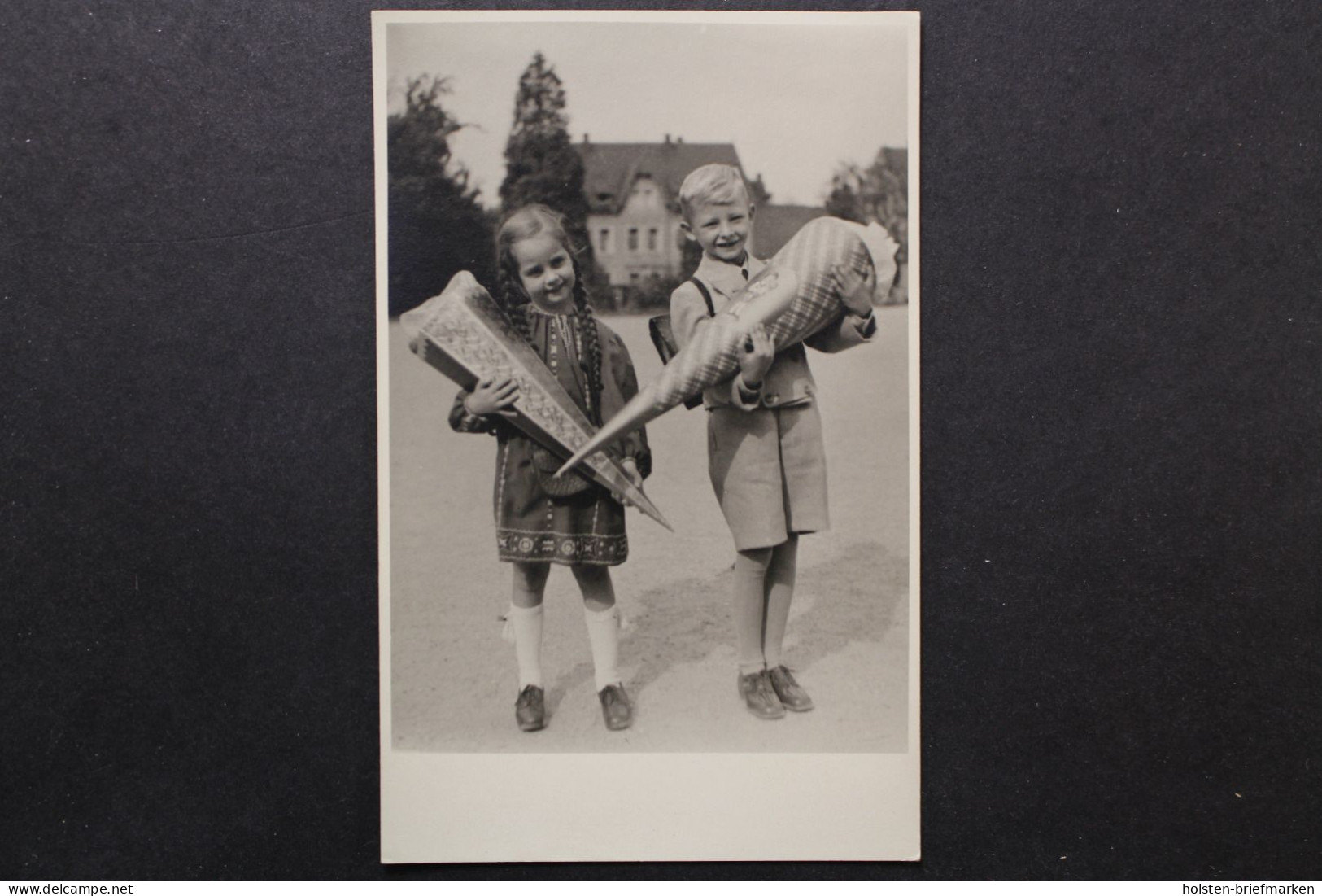 Mädchen Und Junge Mit Zuckertüte - Antillas Holandesas