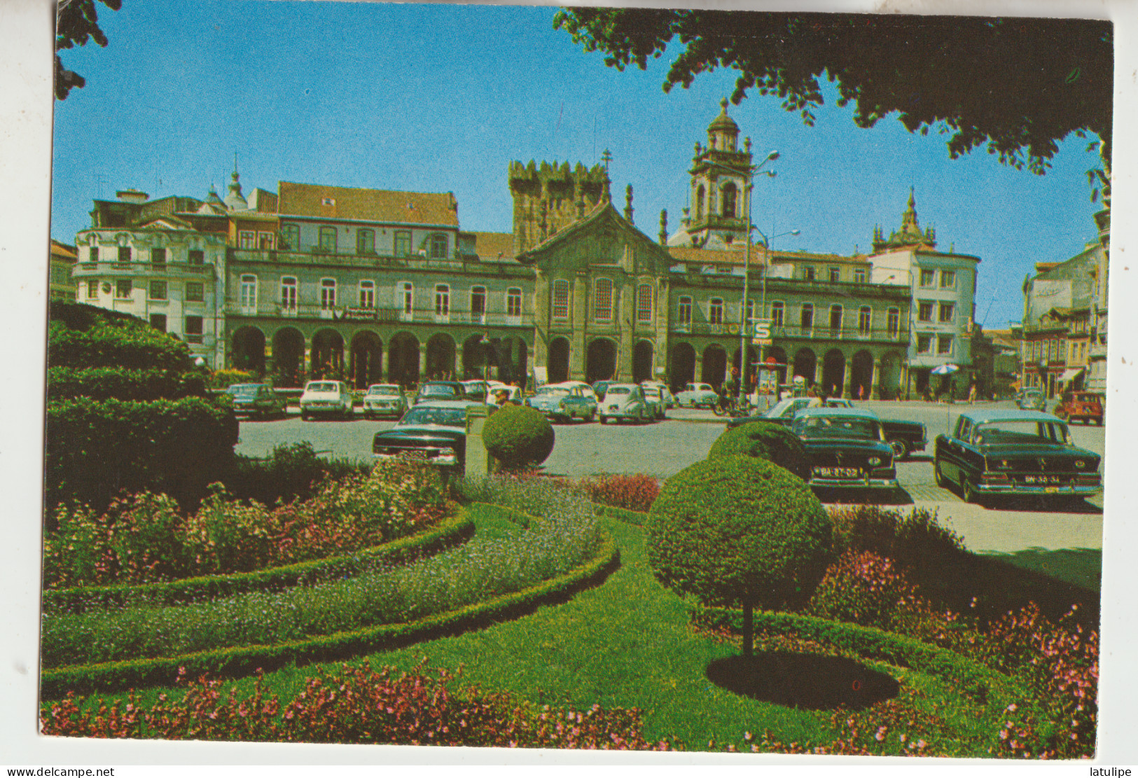 Braga  Carte Non Circulée  Centro De Cidade (Arcades ) Animée Voitures - Braga