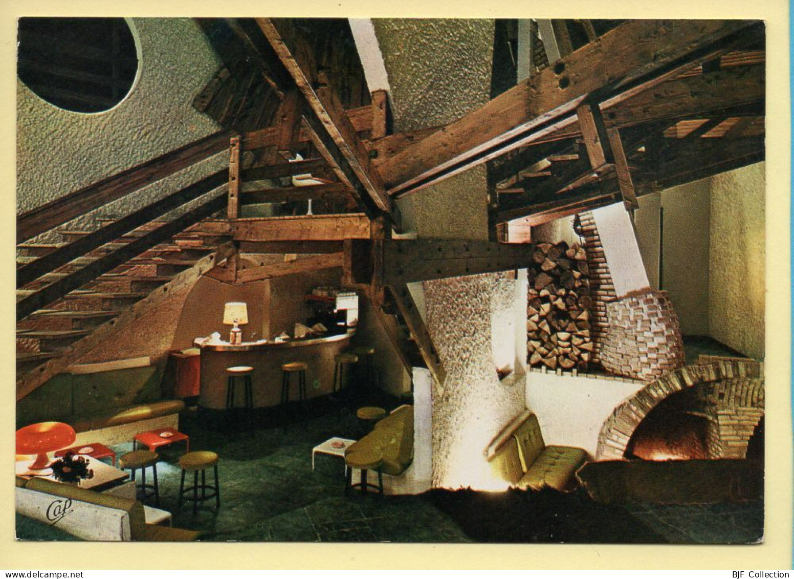 74. AVORIAZ – Hôtel Des DROMONTS / Le Hall : Le Coin Du Bar Et Le Coin Du Feu (voir Scan Recto/verso) - Avoriaz