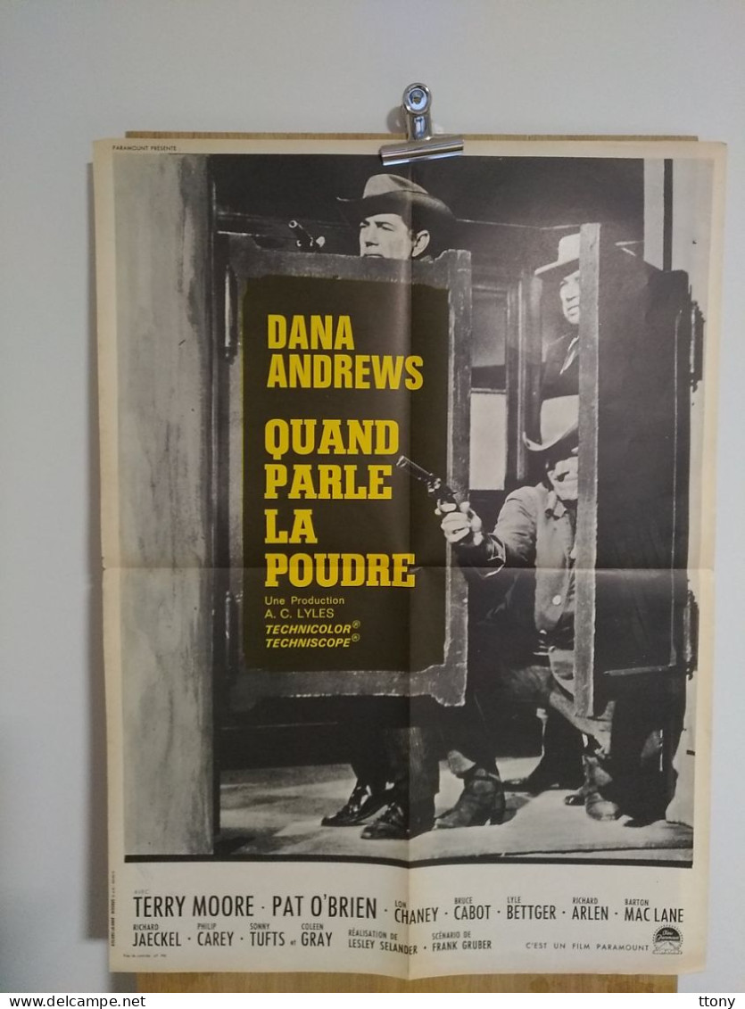 Affiche De Cinéma Pliée Originale Quand Parle La Poudre Dana Andrews Année 1965  ( 80 Cm X 60 Cm    ) - Posters