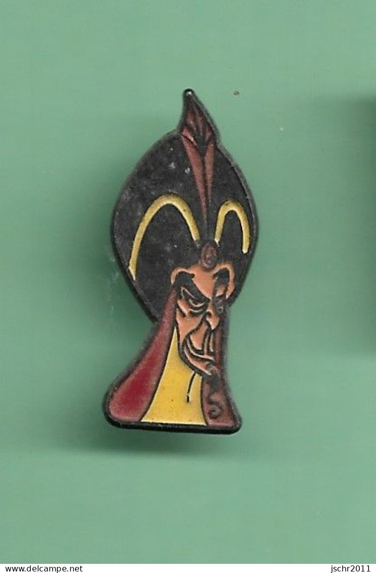 PIN'S *** DISNEY - PERSONNAGE N°2 ? *** WW02 (21-1) - Disney