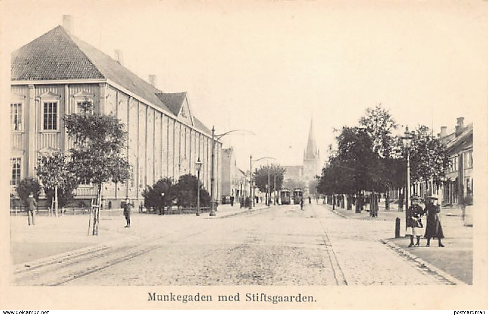 Norway - TRONDHJEM - Munkegaden Med Stiftsgaarden - Publ. Unknown  - Norvège